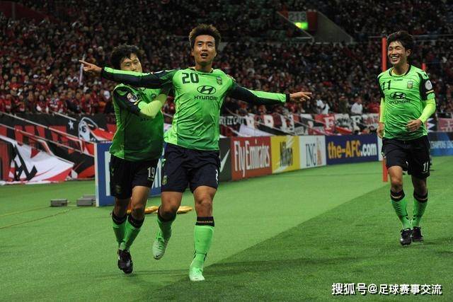 组图：世界杯-英格兰VS阿根廷 劳塔罗92分头槌绝杀